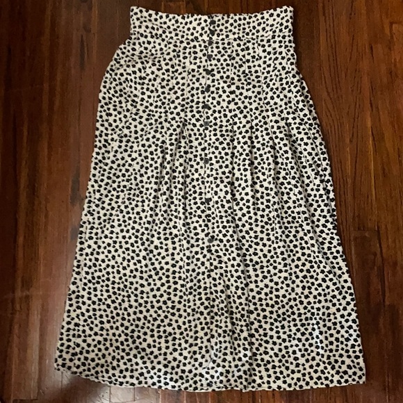 H&M Dresses & Skirts - Skirt